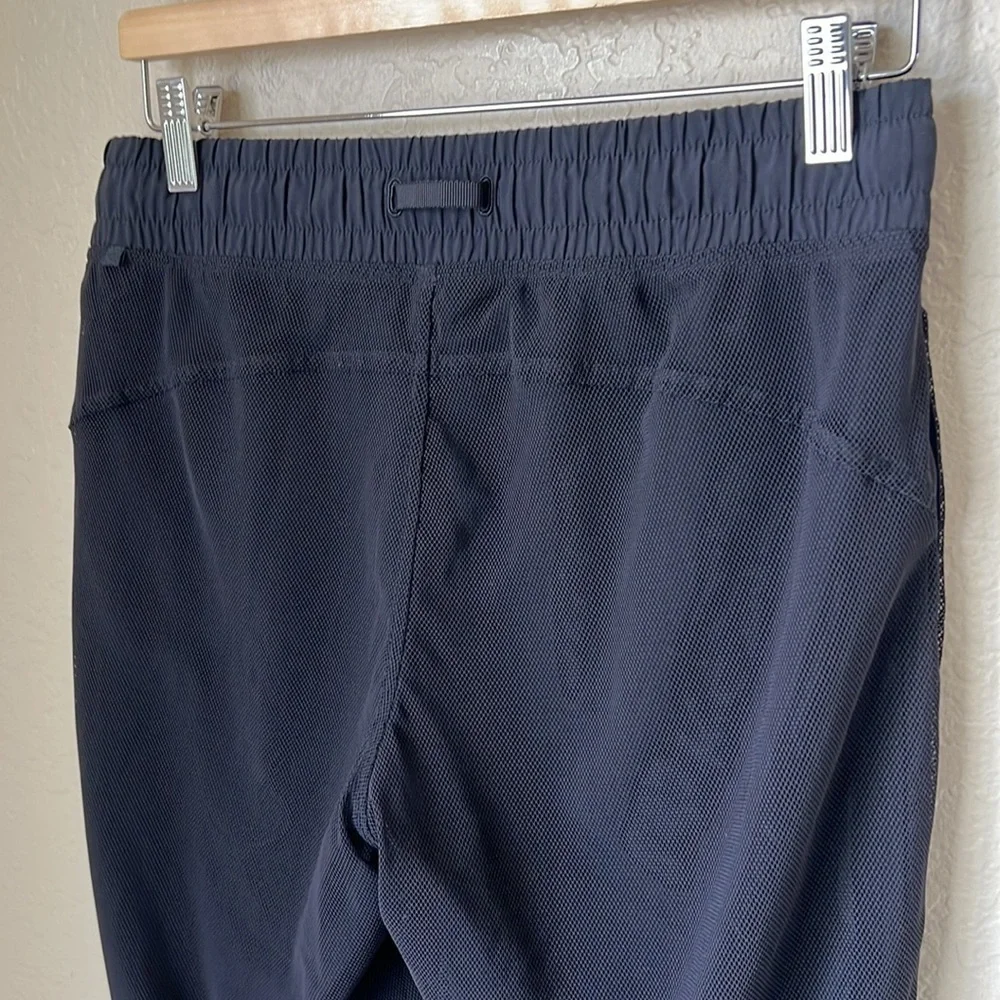 Lululemon black mesh overlay modern joggers